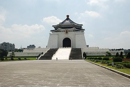 台湾旅游景点大全：中正纪念堂National Chiang Kai-shek Memorial Hall