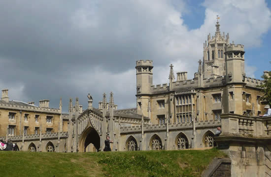 英国旅游景点推荐：英国剑桥大学,University of Cambridge英国旅游吃喝玩乐全攻略